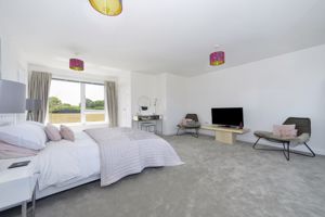 Photo 25- click for photo gallery